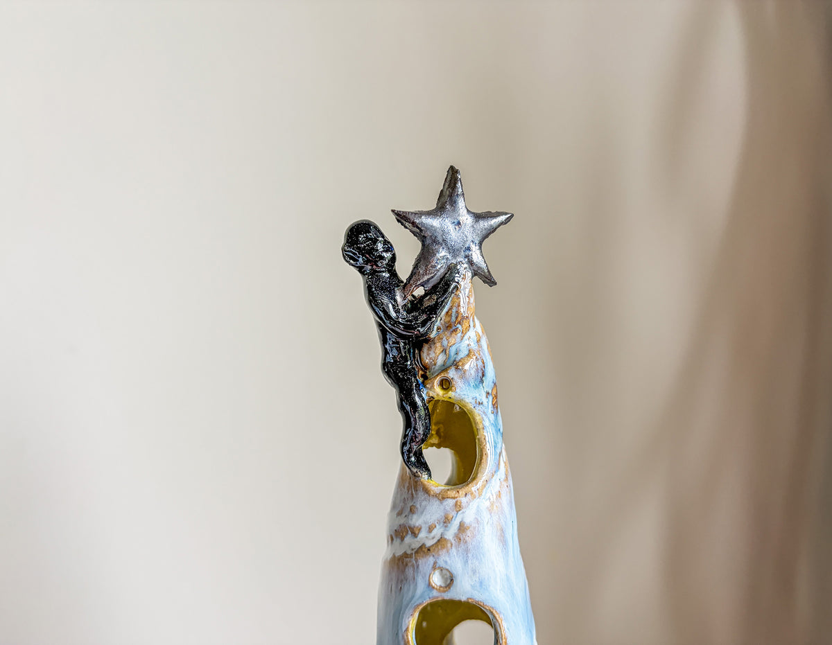 Christmas Vibe – Tree - Reaching for the Star