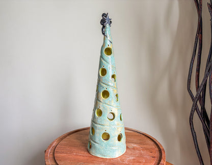 Christmas Vibe –Tree -The Final Touch