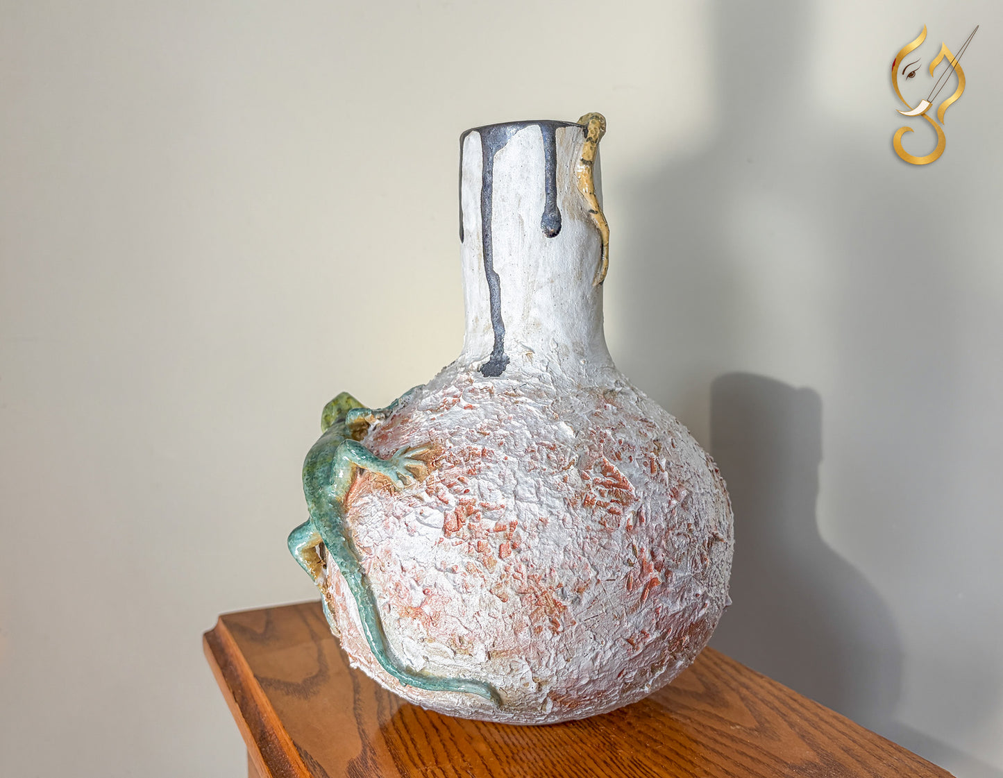 Hide and seek - ceramic vase art