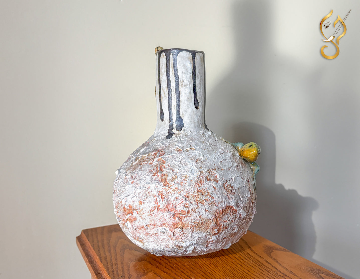 Hide and seek - ceramic vase art