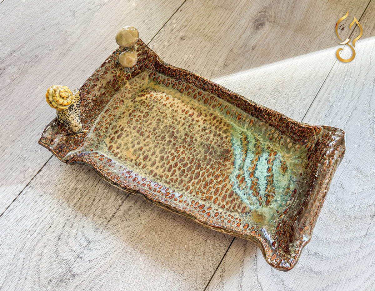 Back to Nature – Handcrafted Ceramic Tray Art