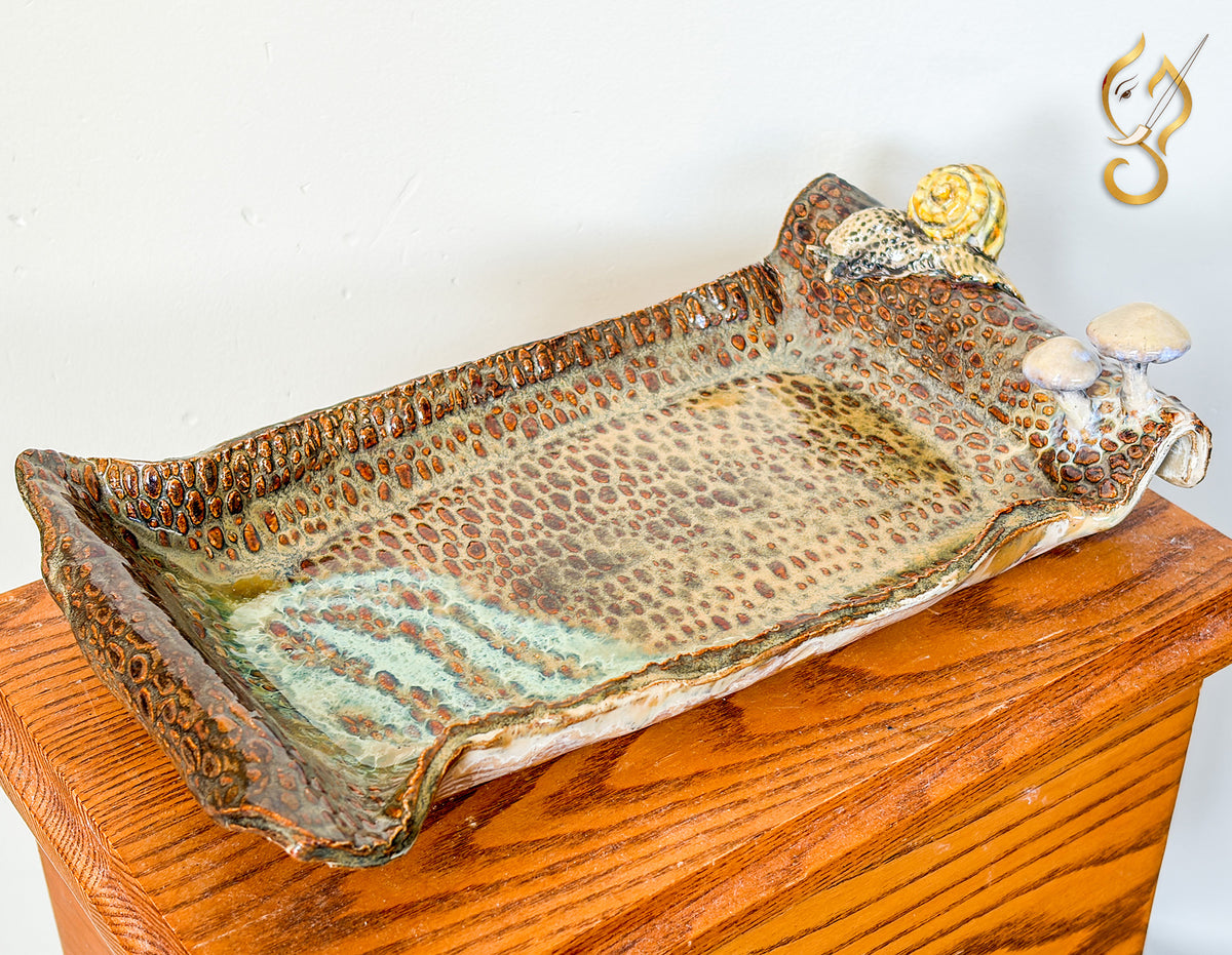 Back to Nature – Handcrafted Ceramic Tray Art