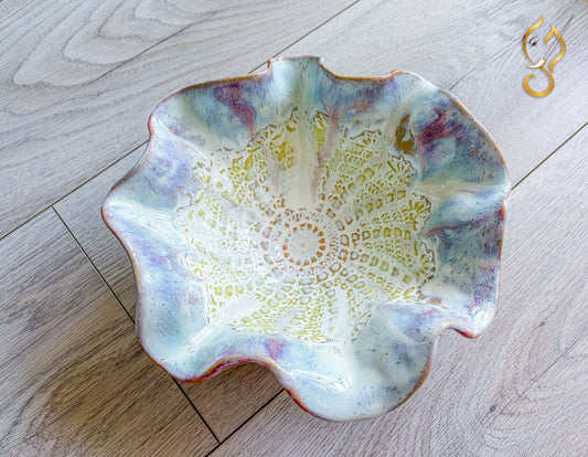 Pearl White – Handcrafted Shell-Inspired Ceramic Bowl