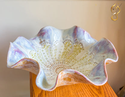 Pearl White – Handcrafted Shell-Inspired Ceramic Bowl