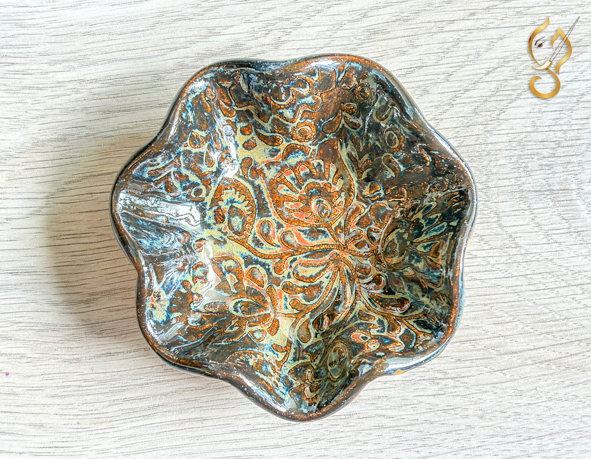 Curved Ceramic Trinket Bowl — Handmade Jewelry & Small Dish